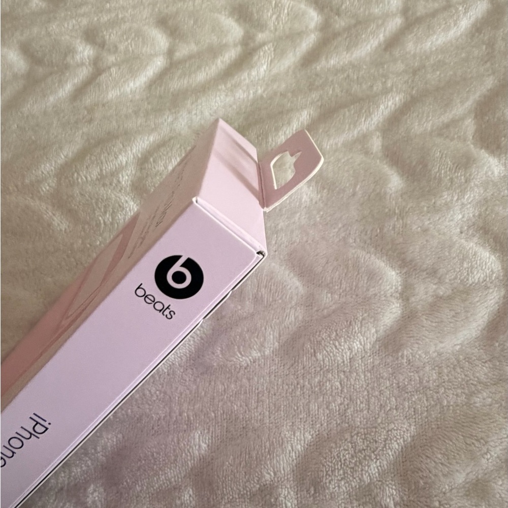 Beats by Dre Soft Pink iPhone 17 Pro Max Case - Picture 3 of 5